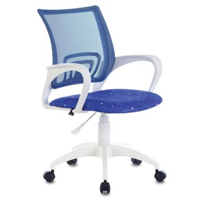 Офисное кресло Brabix Fly MG-396W (с подлокотниками, пластик белый, сетка, темно-синее с рисунком "Space") 532405 в Симферополе